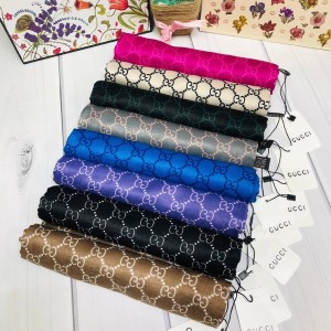 Платок Gucci N1005