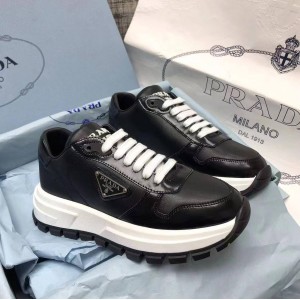 Кроссовки Prada F1691