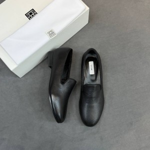 Лоферы Toteme F7193