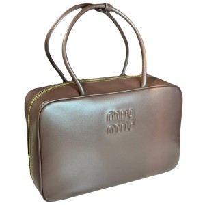 Сумка Miu Miu Leather Beau bag L4724