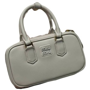Сумка Miu Miu Arcadie Leather Bag L4756