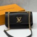 Сумка Louis Vuitton Lockme Chain East West R2935