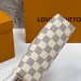 Косметичка Louis Vuitton Cosmetic Pouch PM RE6412