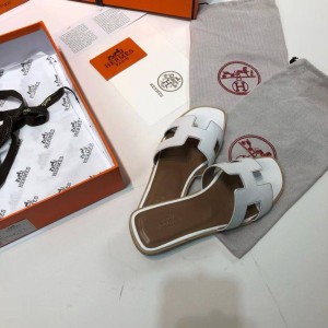 Шлепанцы Hermes B3008
