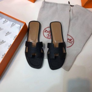 Шлепанцы Hermes B3010