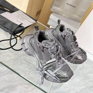 Кроссовки Balenciaga F4437