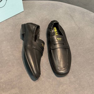 Лоферы Prada F6397