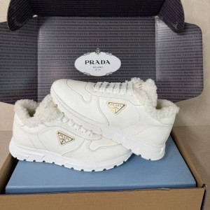 Зимние кроссовки Prada F6846