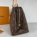 Сумка Louis Vuitton Petit Palais R2021