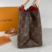 Сумка Louis Vuitton Petit Palais R2021
