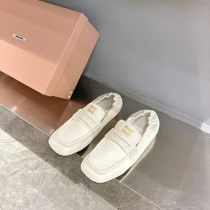 Лоферы Miu Miu F4924