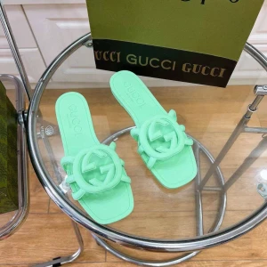 Шлепанцы Gucci F5258