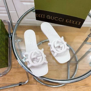 Шлепанцы Gucci F5262