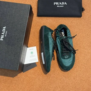 Кроссовки Prada Collapse Re F5315