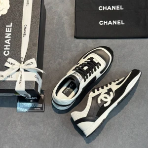 Кроссовки Chanel F5373