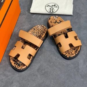 Шлепанцы Hermes F5400