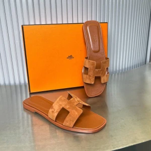 Шлепанцы Hermes F5401