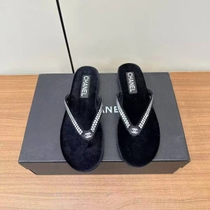 Шлепанцы Chanel F5483