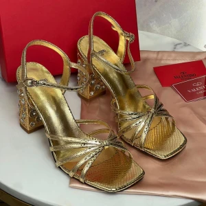 Босоножки Valentino F5524
