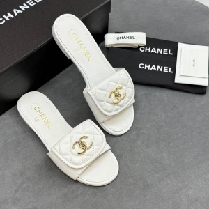 Шлепанцы Chanel F6223