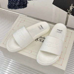 Шлепанцы Alexander McQueen F6250