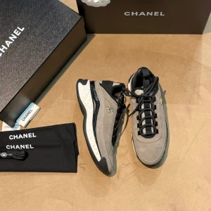 Кроссовки Chanel F6312