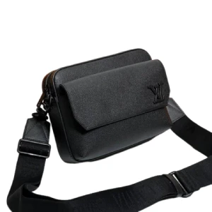 Сумка Louis Vuitton Fastline RN1380