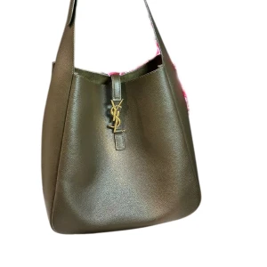 Сумка Saint Laurent Le 5 A 7 Medium RN1504