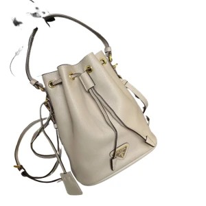 Сумка Prada Darling leather mini bucket bag RN1599