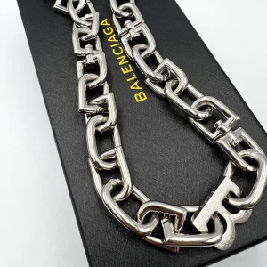 Колье Balenciaga V1176